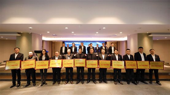 PlayAceÖ±ÓªµÚÒ»Æ·ÅÆÌìÉúÓ®¼ÒÒ»ÆðÙÉÐÐ