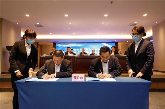 PlayAceÖ±ÓªµÚÒ»Æ·ÅÆÌìÉúÓ®¼ÒÒ»ÆðÙÉÐÐ