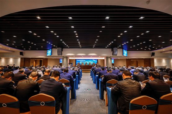 PlayAceÖ±ÓªµÚÒ»Æ·ÅÆÌìÉúÓ®¼ÒÒ»ÆðÙÉÐÐ