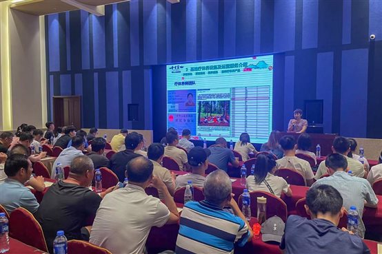 PlayAceÖ±ÓªµÚÒ»Æ·ÅÆÌìÉúÓ®¼ÒÒ»ÆðÙÉÐÐ