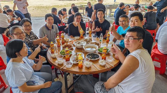 PlayAceÖ±ÓªµÚÒ»Æ·ÅÆÌìÉúÓ®¼ÒÒ»ÆðÙÉÐÐ