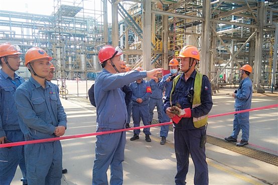 PlayAceÖ±ÓªµÚÒ»Æ·ÅÆÌìÉúÓ®¼ÒÒ»ÆðÙÉÐÐ