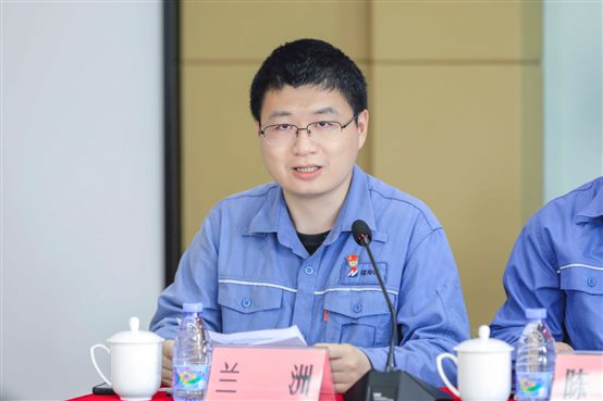 PlayAceÖ±ÓªµÚÒ»Æ·ÅÆÌìÉúÓ®¼ÒÒ»ÆðÙÉÐÐ