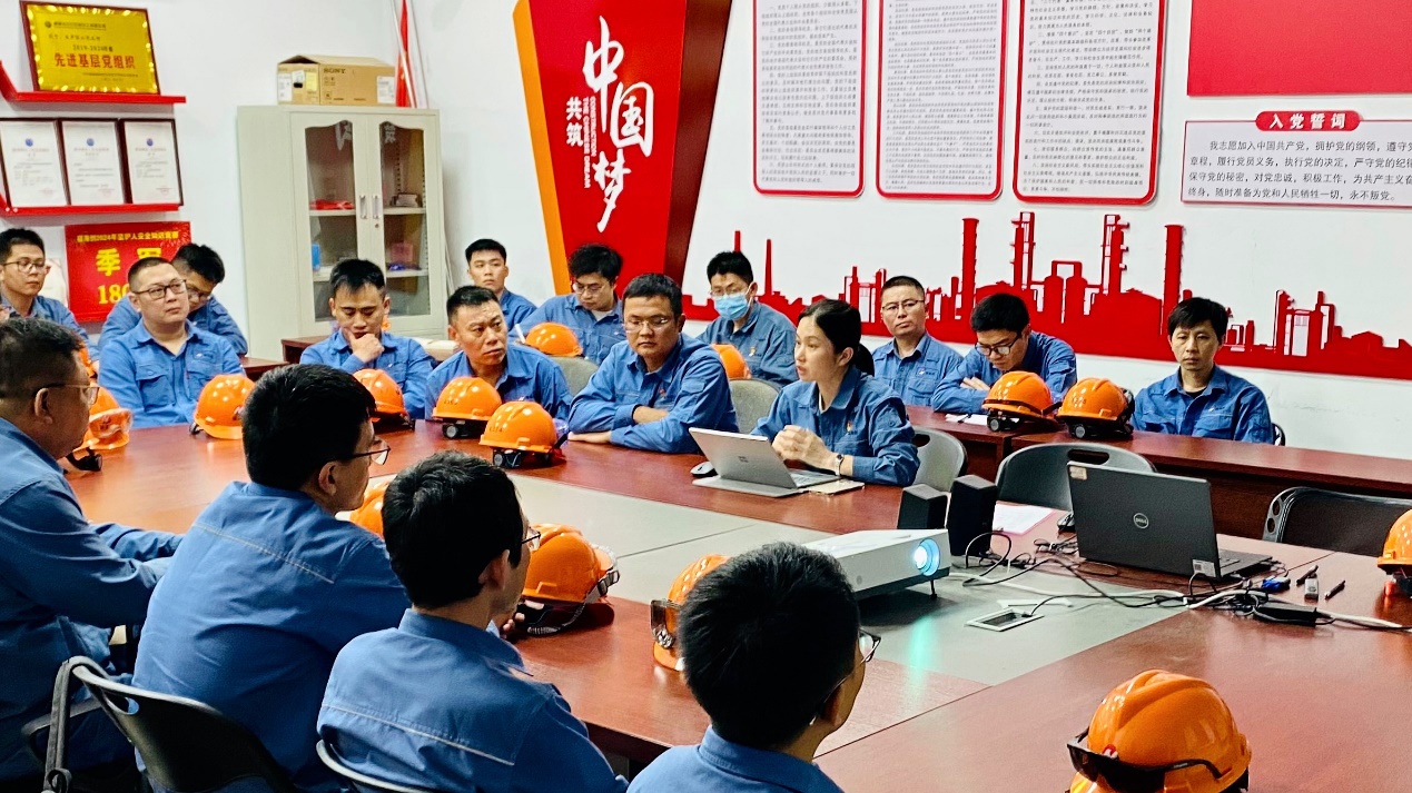 PlayAceÖ±ÓªµÚÒ»Æ·ÅÆÌìÉúÓ®¼ÒÒ»ÆðÙÉÐÐ