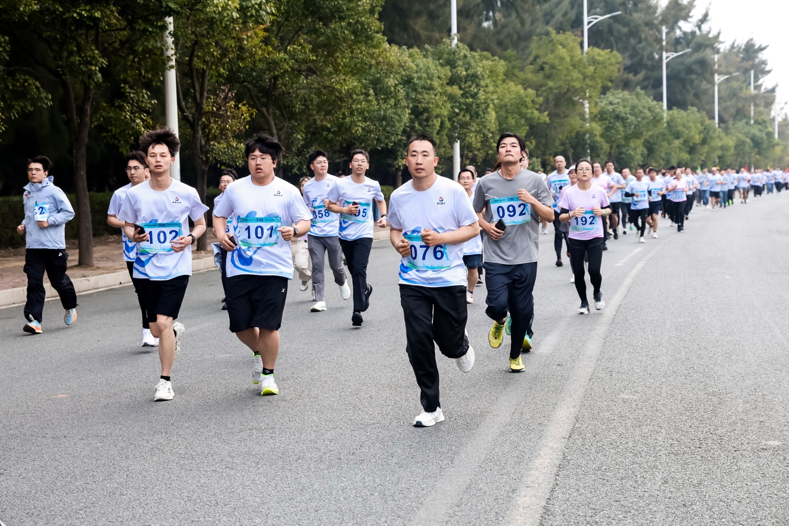 PlayAceÖ±ÓªµÚÒ»Æ·ÅÆÌìÉúÓ®¼ÒÒ»ÆðÙÉÐÐ