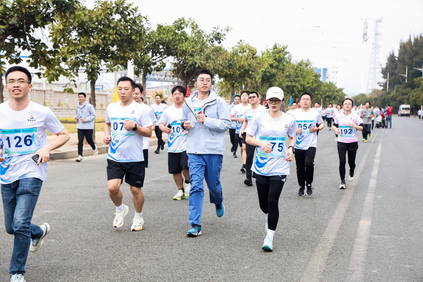 PlayAceÖ±ÓªµÚÒ»Æ·ÅÆÌìÉúÓ®¼ÒÒ»ÆðÙÉÐÐ