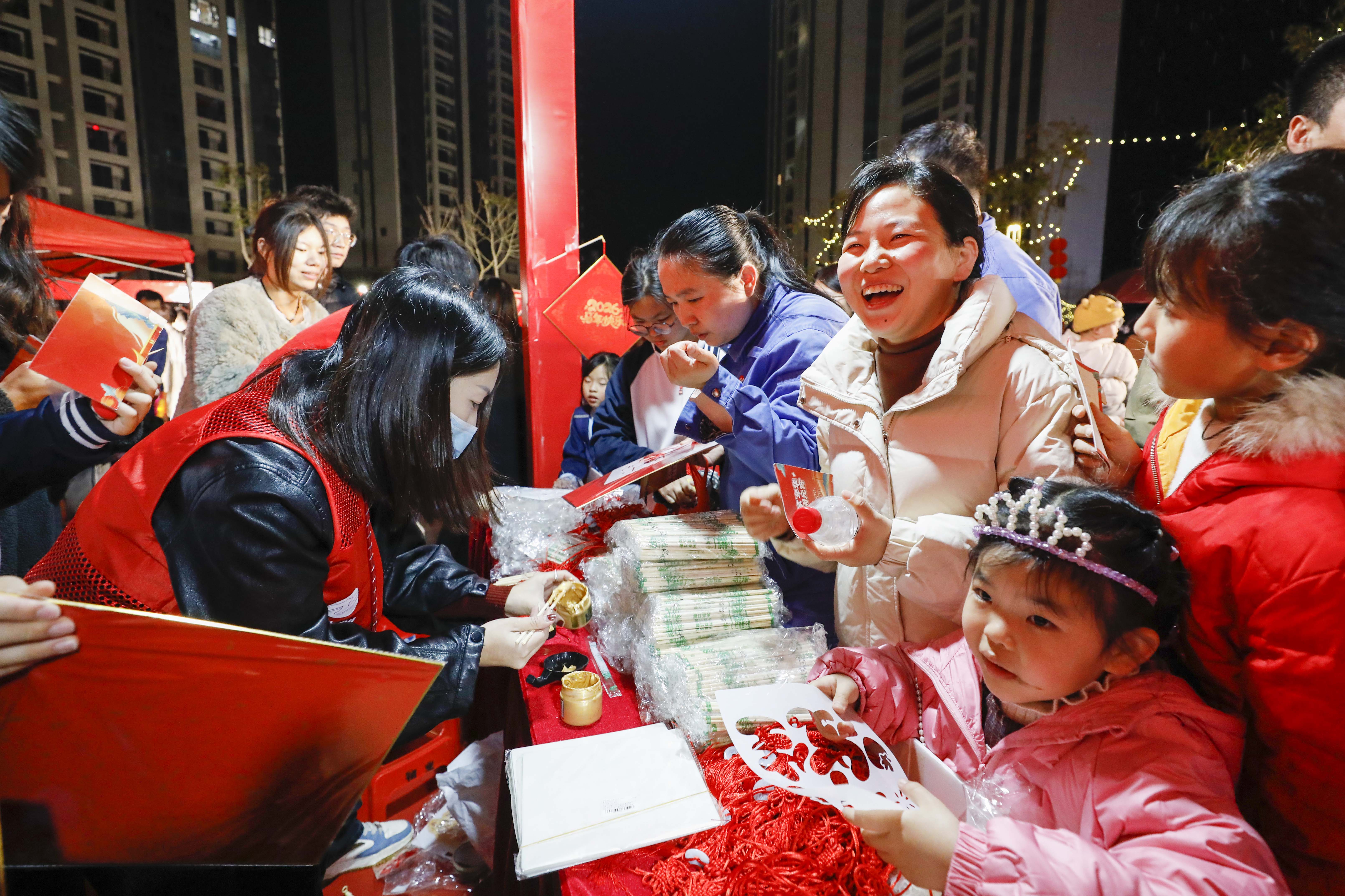 PlayAceÖ±ÓªµÚÒ»Æ·ÅÆÌìÉúÓ®¼ÒÒ»ÆðÙÉÐÐ