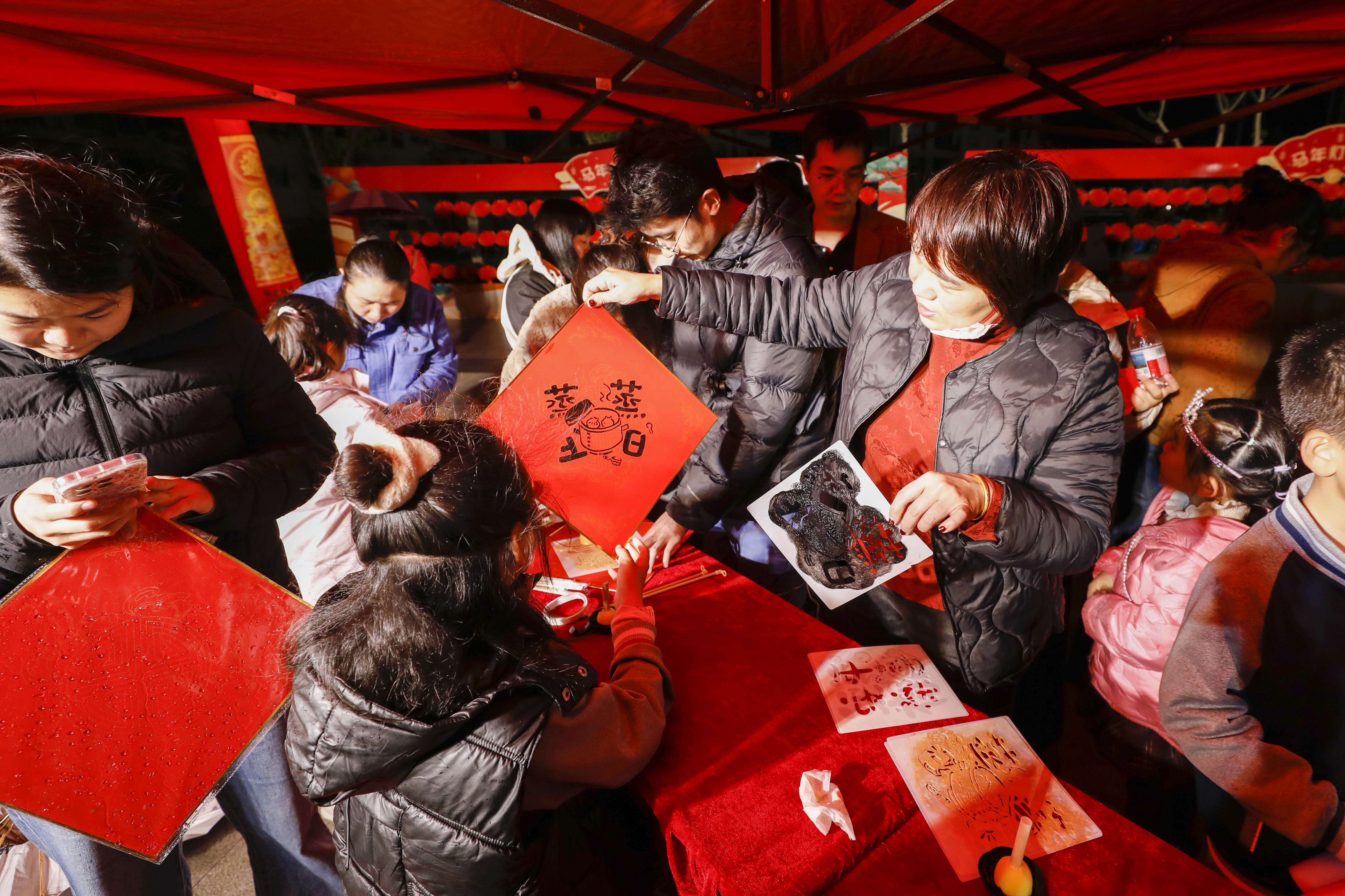 PlayAceÖ±ÓªµÚÒ»Æ·ÅÆÌìÉúÓ®¼ÒÒ»ÆðÙÉÐÐ